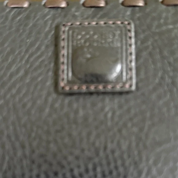 Dooney & Bourke Black Leather Zip Wallet Florentine NWT - Picture 2 of 9